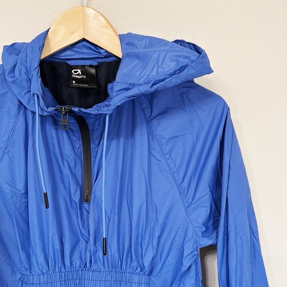 GAP FIT Packable Hooded Windbreaker 1/4 Zipper Pullover With Pockets Size Small - Picture 2 of 7